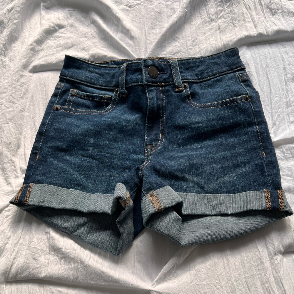 Aeropostale Dark wash fitted jean shorts size 0
